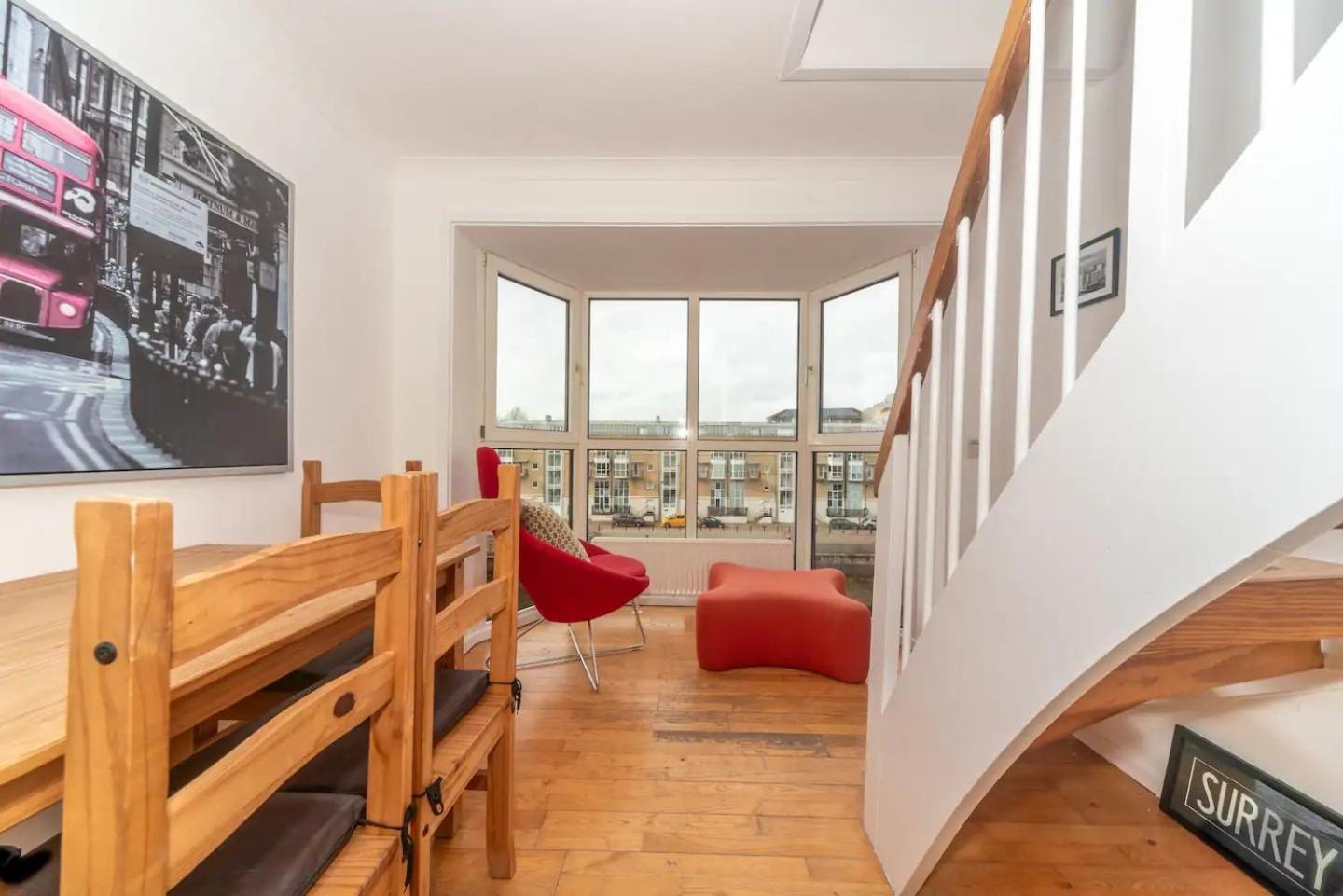 Sunny Maisonette With Views Over Canary Wharf, London Exteriör bild